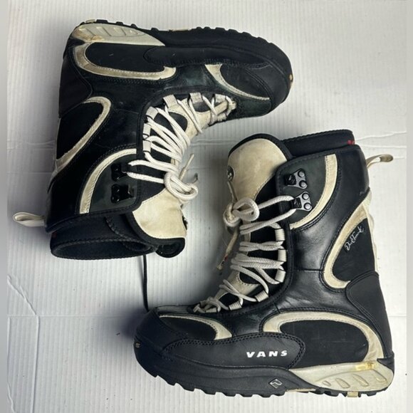 Vans Other - Vans snowboarding shoe Size 9.5